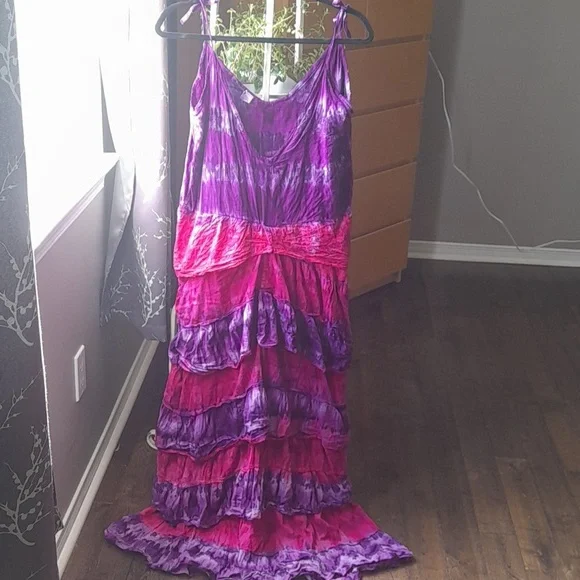 Dress - Picture 1 of 5